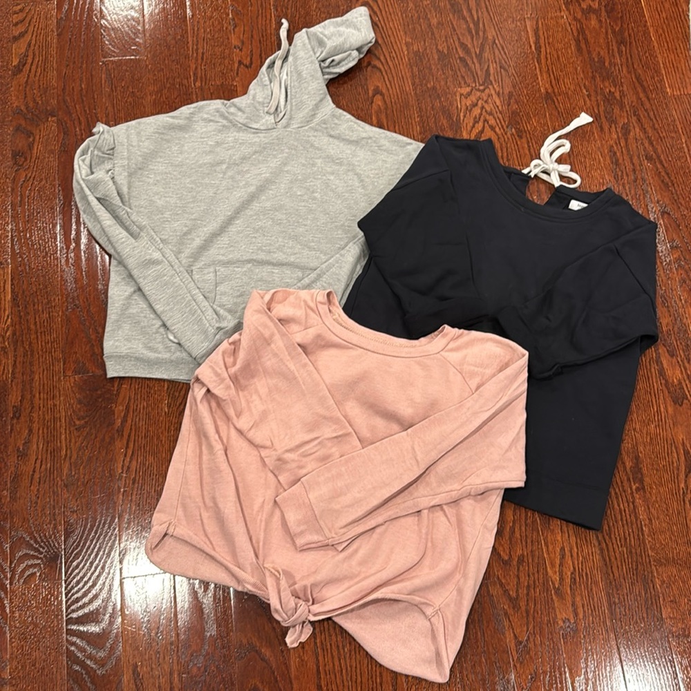 Sweatshirt Bundle - image 1